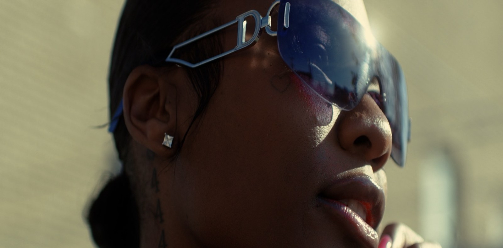 Loose Ends Vol. 1 / Film still